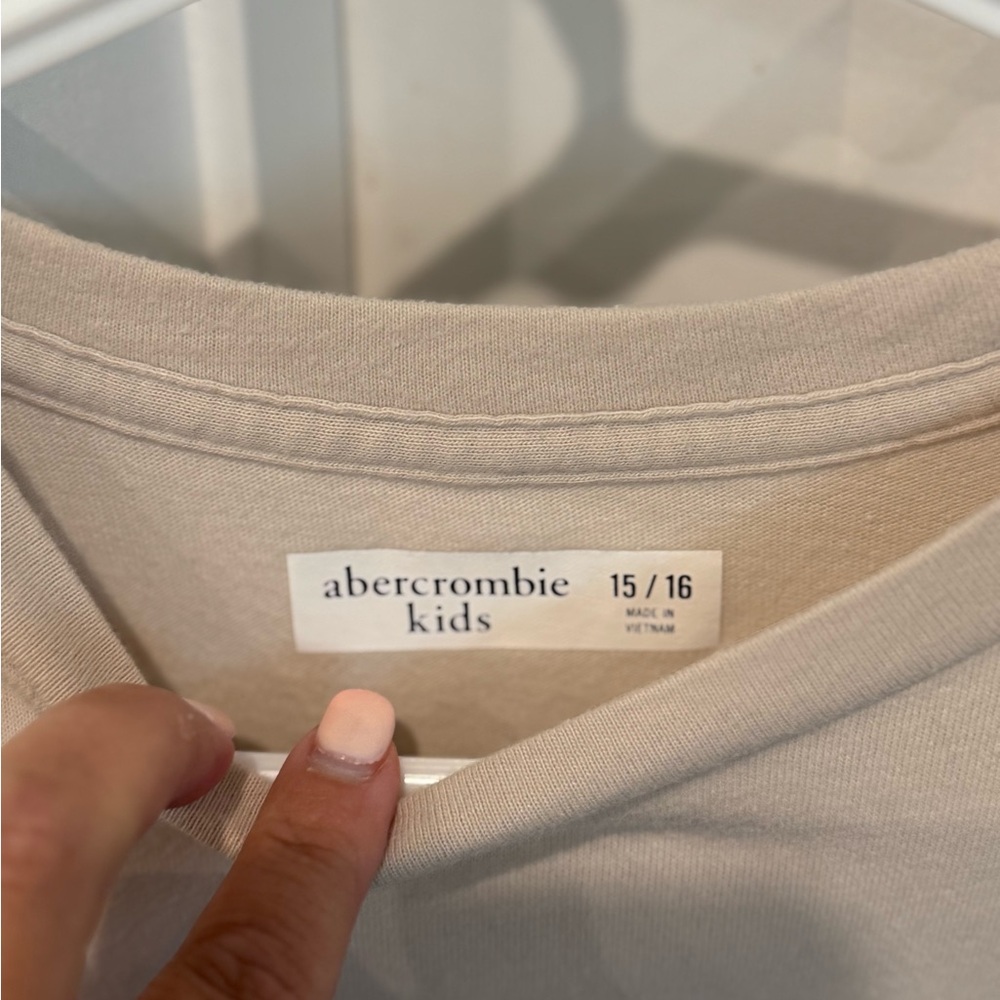 ABERCROMBIE KIDS BRAND, Beige Graphic Long Sleeve Shirt, Boy’s Sz 15/16 Clothing - Picture 3 of 9